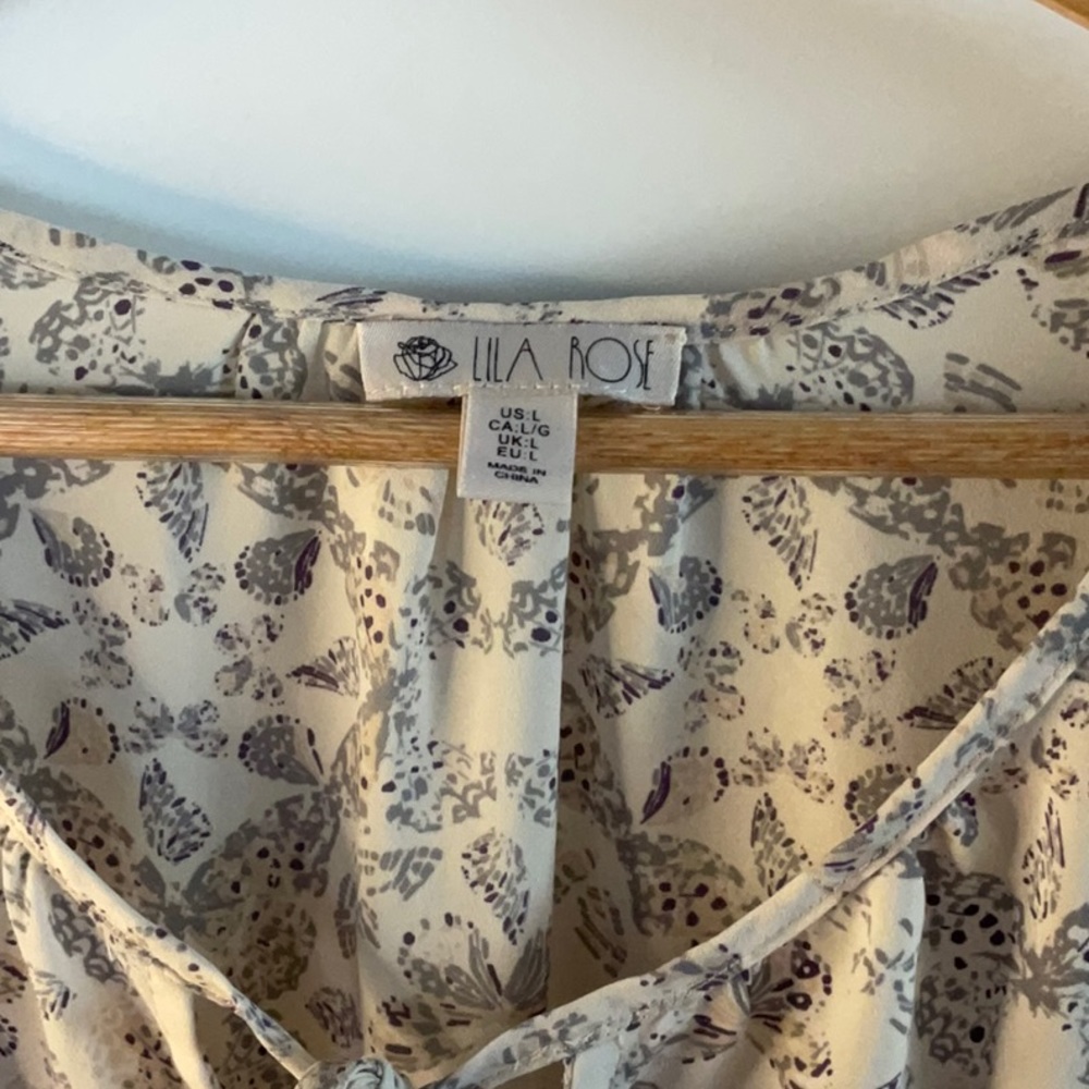 Lila Rose Blouse With Tie Front Detail Size Large - Picture 2 of 4